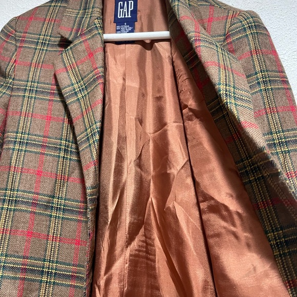 Gap - Picture 2 of 3